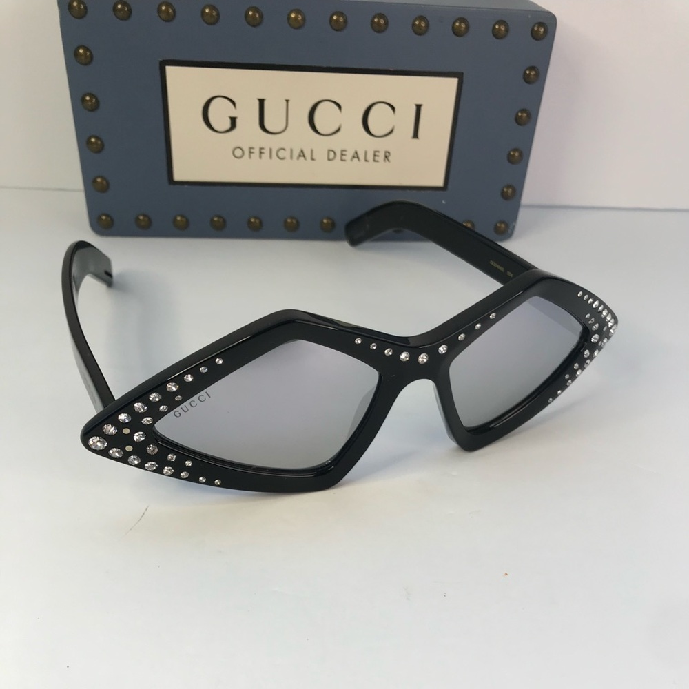 GUCCI Hollywood 0496 Black Crystal Diamond Fashion Retro Sunglasses GG0496S 004